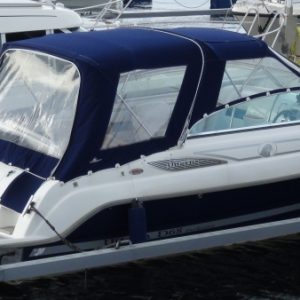 UTTERN D68 -02-06 VENEKUOMU / ei kaaria, kapteeninsininen