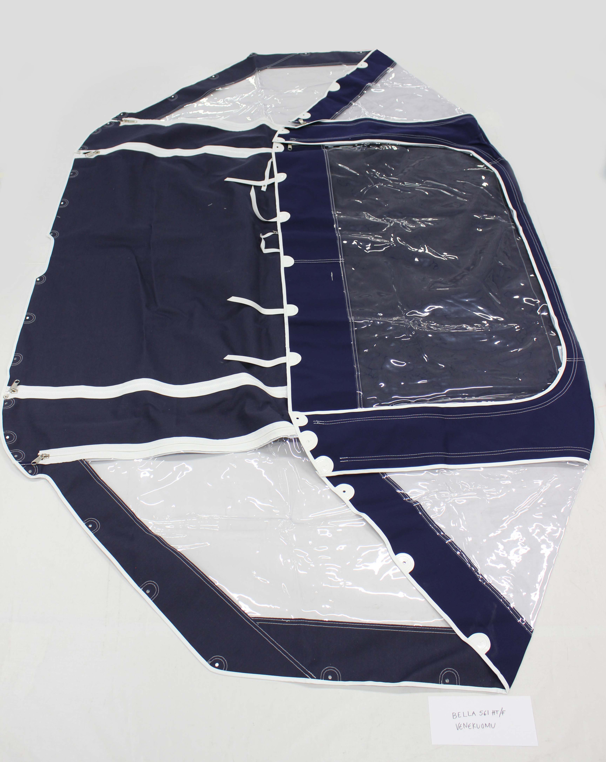 Bella 561 HT/F venekuomu -90-99/ei kaaria, kapteeninsininen